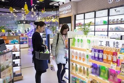 如何將化妝品店打造為強(qiáng)勢品牌 成功策略與執(zhí)行路徑